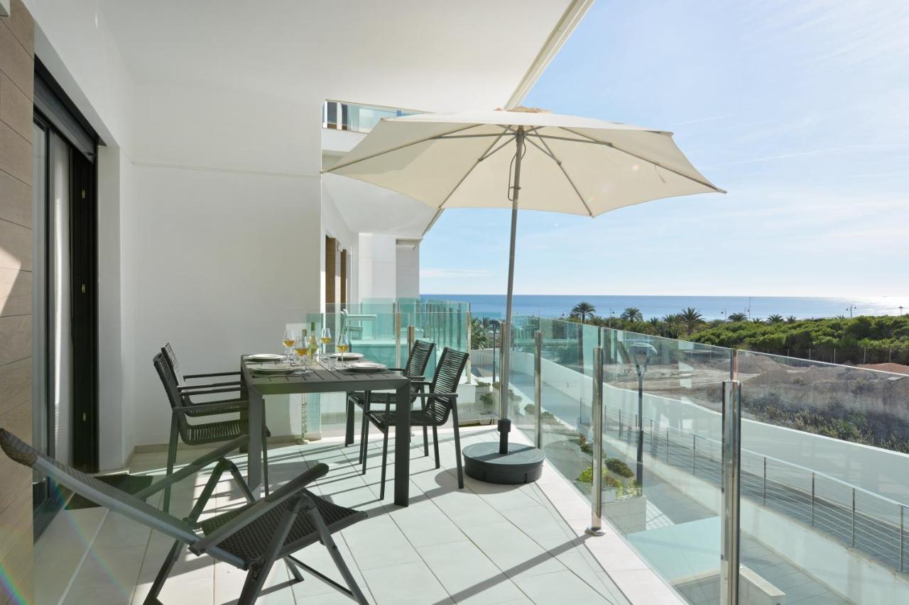 Beachfront Luxury Apartments By Nras อาเรนาเลส เดล ซอล ภายนอก รูปภาพ